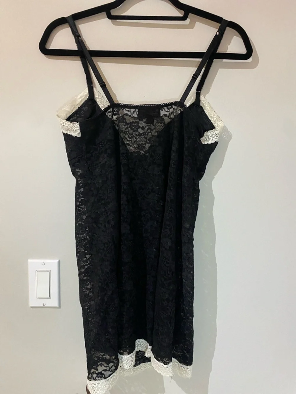 La SENZA Black Lace Chemise with White Trim and Pink Bow - Picture 3 of 4